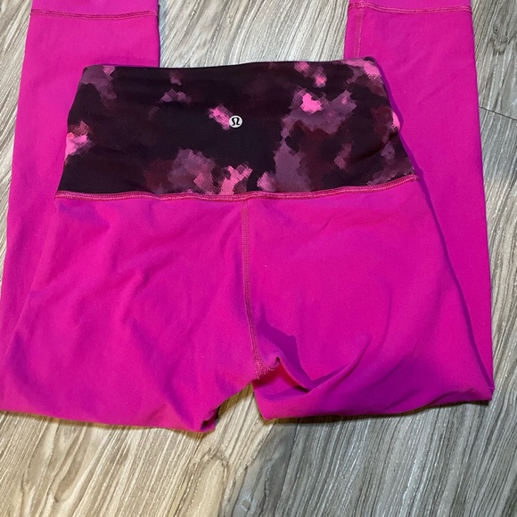 Lululemon Crop Pants - Picture 1 of 3